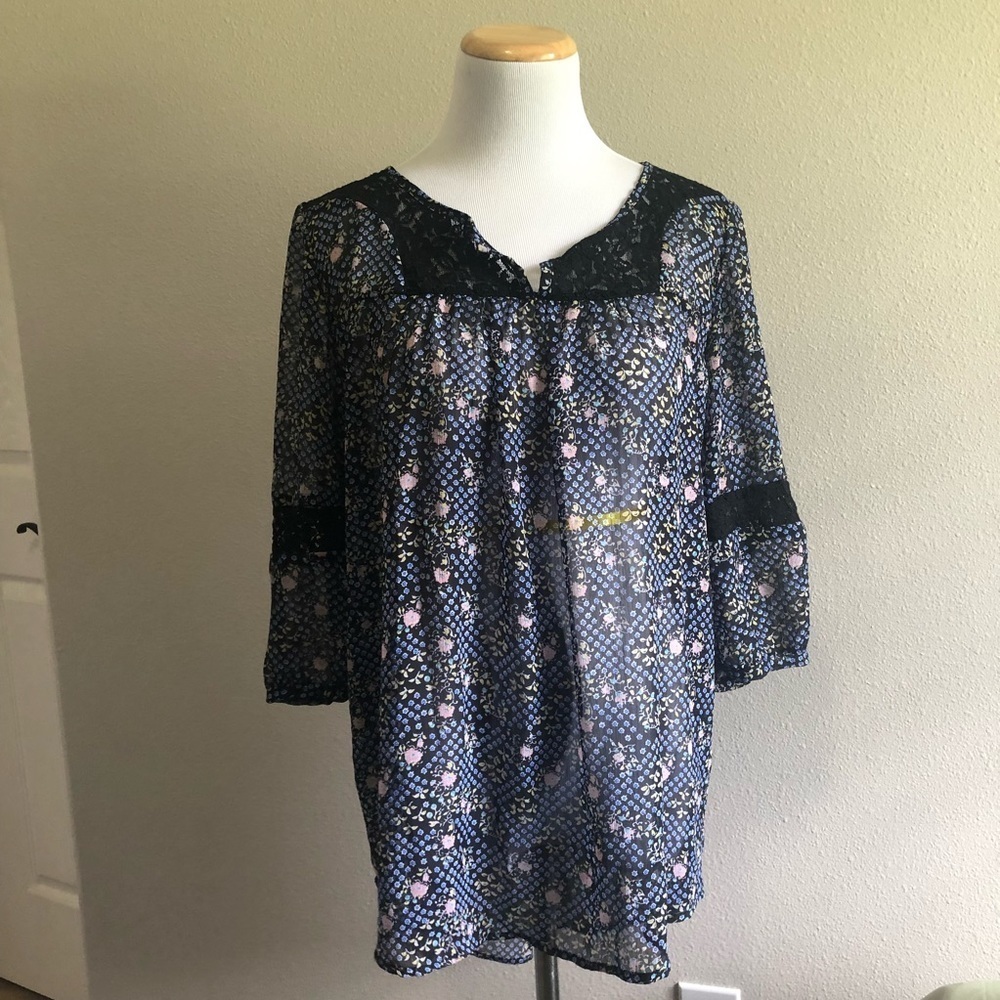 Mossimo long sleeve floral blouse​